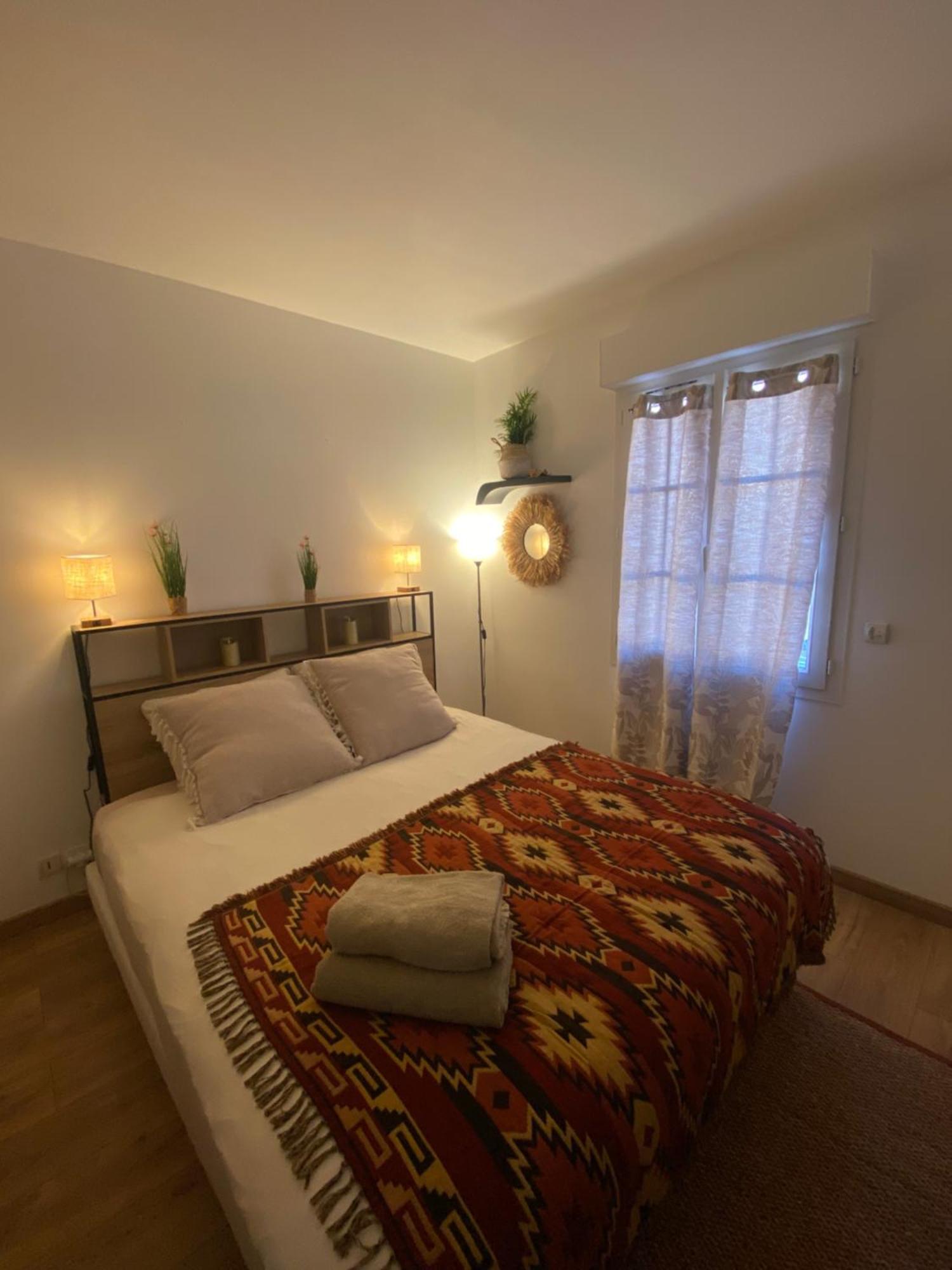 B&B Du Clos Menil Asnières Exteriör bild